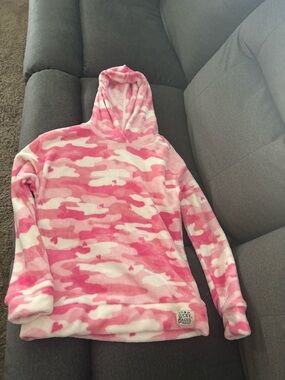 Pink & White Camo Plush Hoodie Size:14/16